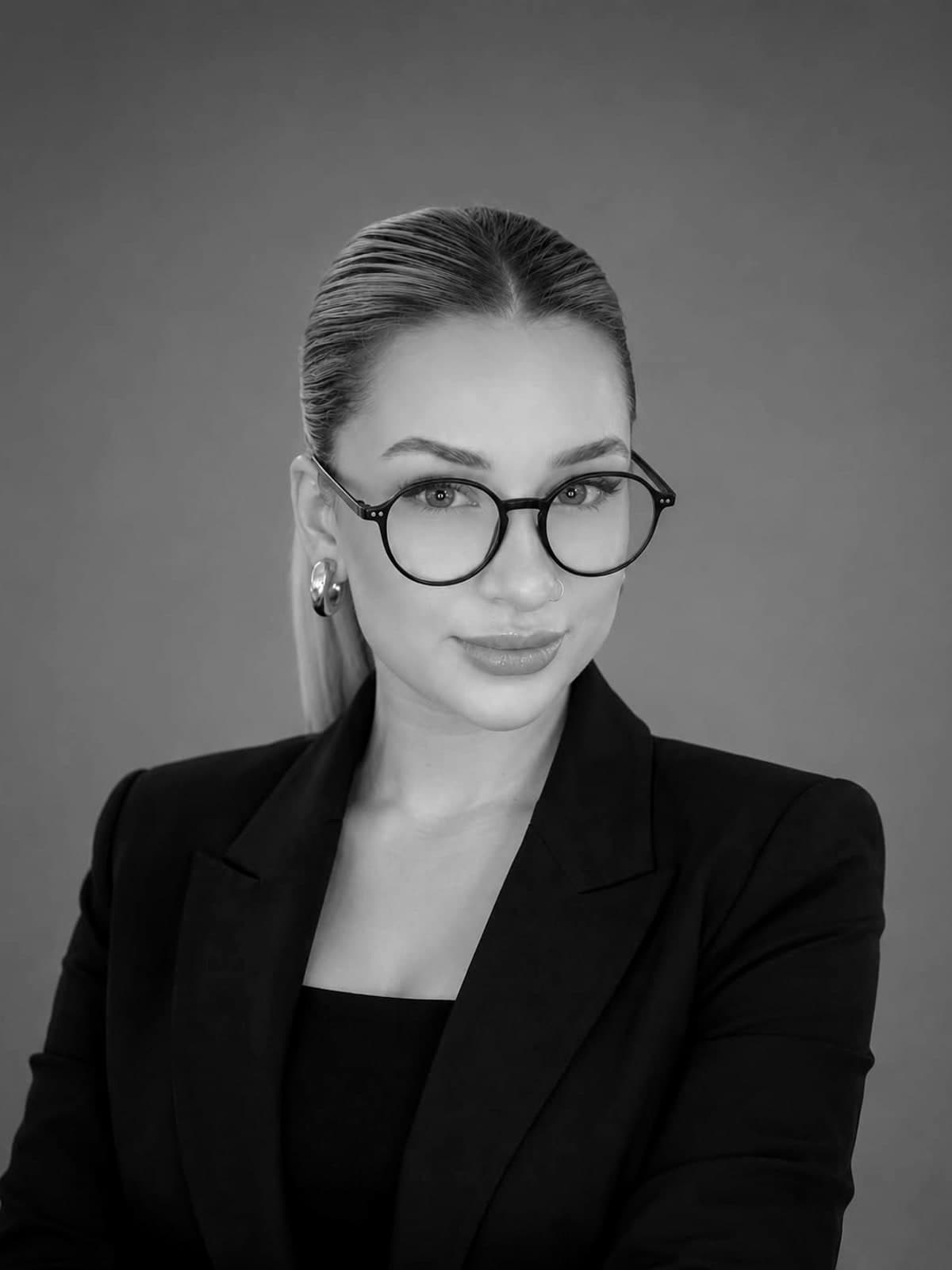 Elif Nur · DMR Hair Studio ekibi
